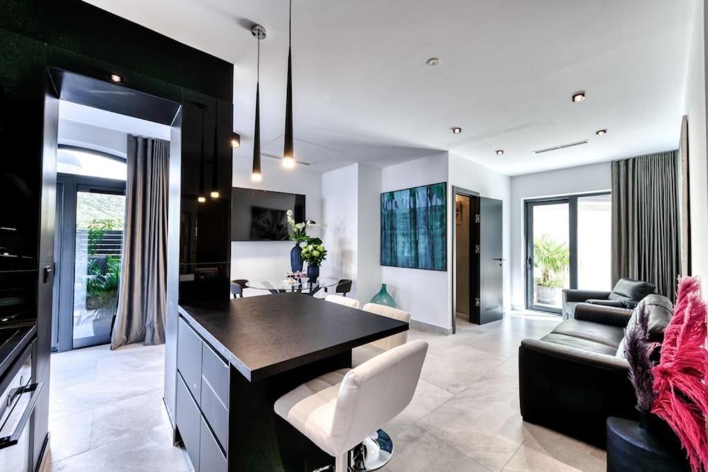 Apartment One B With Heated Private Pool Dubrovník Exteriér fotografie